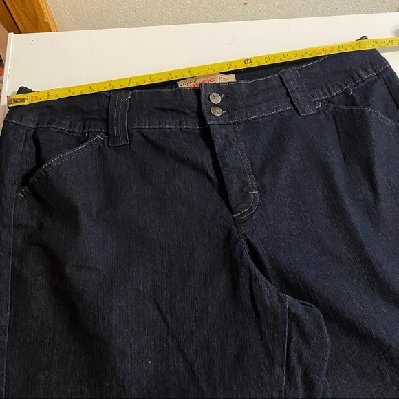 JMS Shorts Stretch Classic Capri Women’s Size 18W Blue Jeans - Picture 10 of 13
